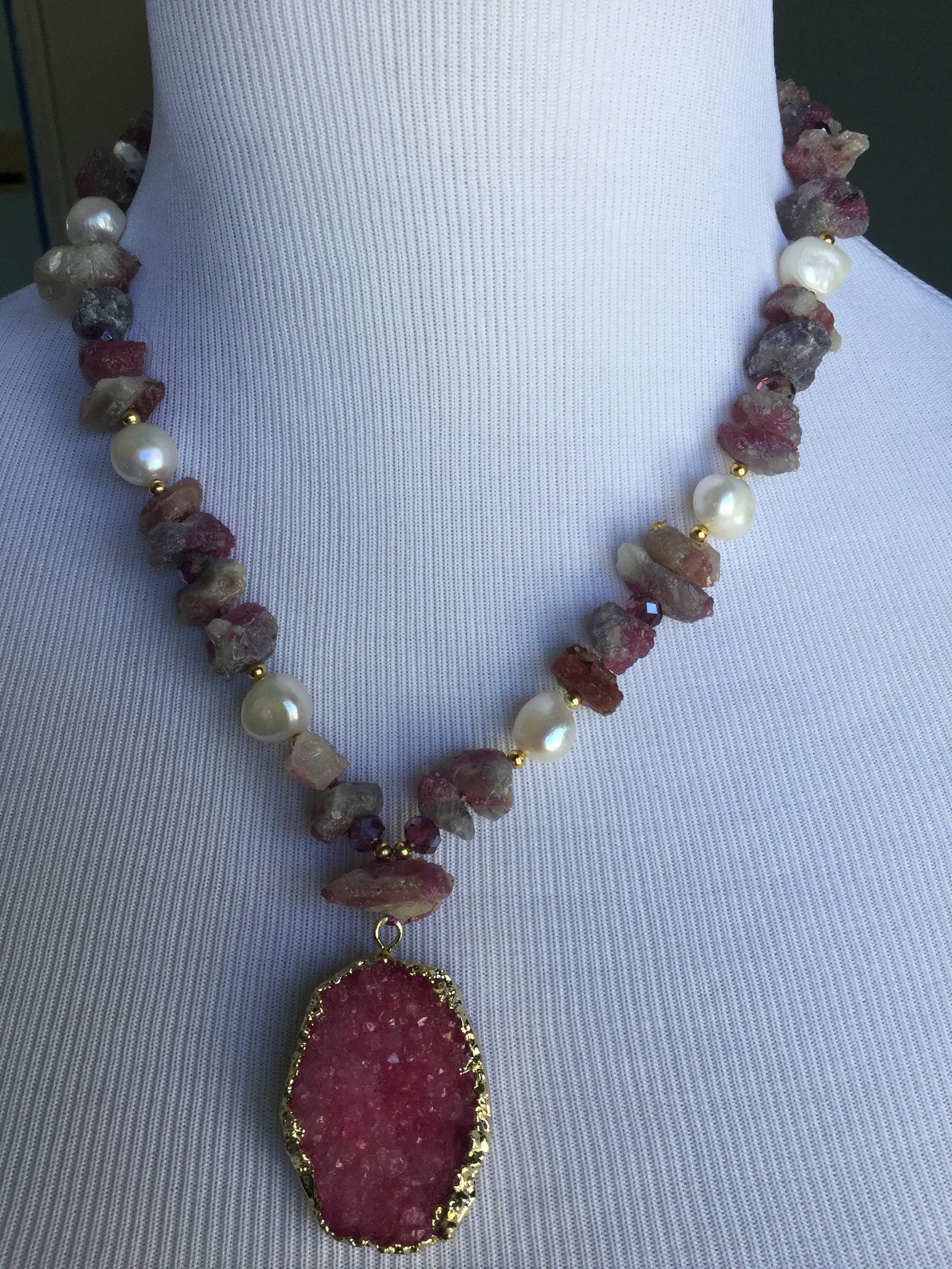 Fresh water pearl with pink druzy stones and pendant extender clasp. Semi precious stones